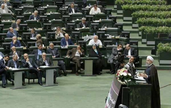 İran parlamenti koronavirusa görə fəaliyyətini dayandırır