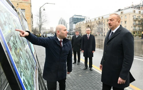 Президент Ильхам Алиев посетил новый парк, куда перенесли памятник Хатаи - ФОТО