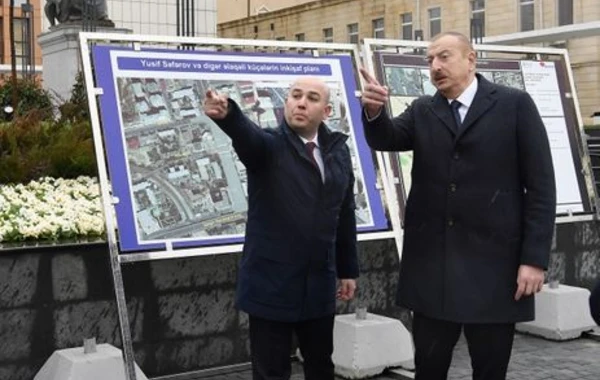 Президент Ильхам Алиев посетил новый парк, куда перенесли памятник Хатаи - ФОТО