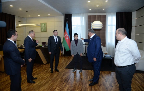 Nazirdən beynəlxalq şahmat turnirinin 14 yaşlı qalibinə sponsor müjdəsi - FOTO