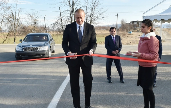 Prezident Daş Salahlı-Ürkməzli-Dəmirçilər avtomobil yolunun açılışında iştirak edib - FOTO