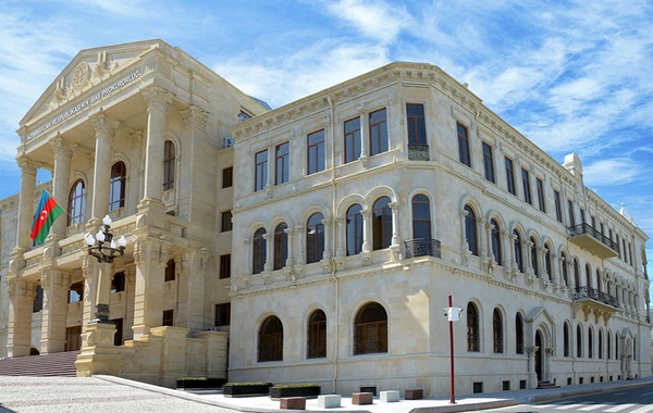 Prokurorluq koronavirusla bağlı yalan məlumatlar yayan sayt rəhbərinə xəbərdarlıq edib