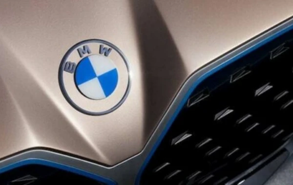 Компания BMW сменила логотип - ФОТО