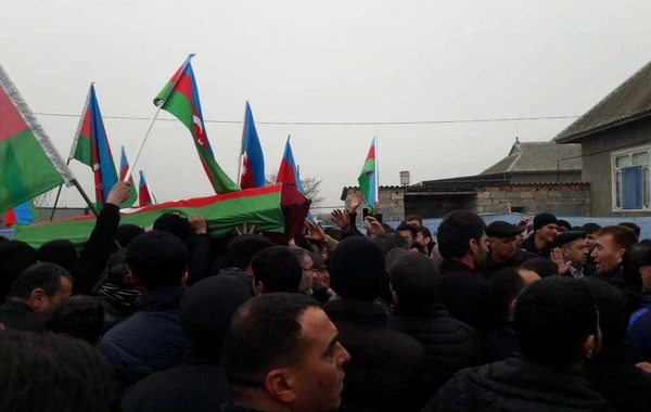 Şəhidimizin cənazəsi doğulduğu kəndə gətirildi - FOTO