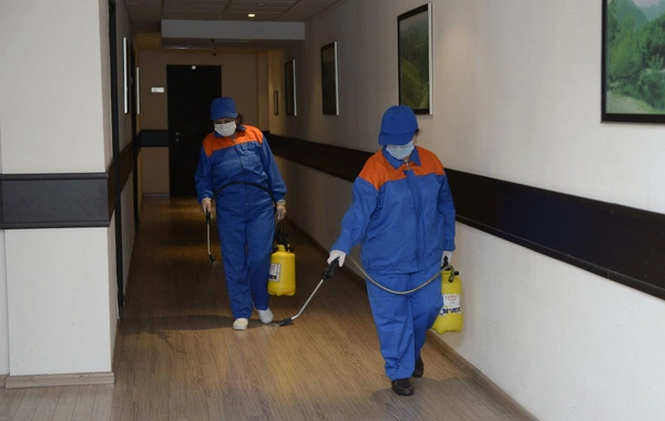Bakı bulvarındakı “Mirvari” gəzinti gəmisində dezinfeksiya işləri aparılıb - FOTO