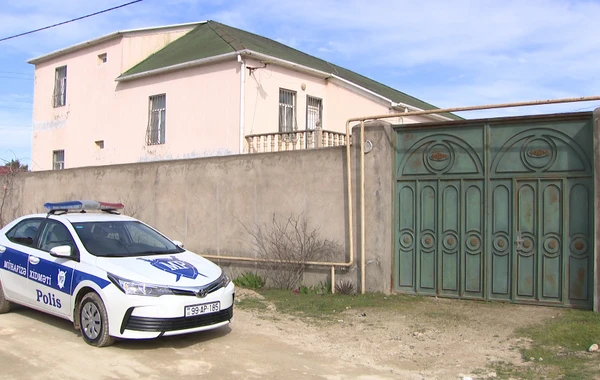 Bakıda polislər oğrunu havaya atəş açaraq saxladı - FOTO