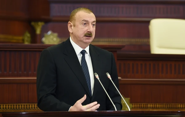 Prezidentin iştirakı ilə Milli Məclisin yeni tərkibdə ilk iclası başladı
