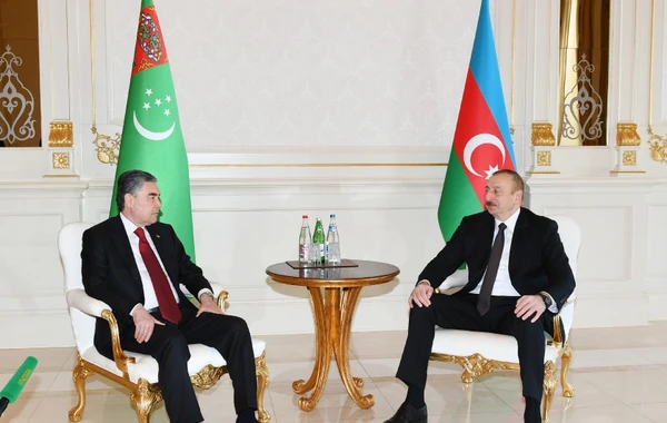 İlham Əliyev Berdiməhəmmədovla görüşdü