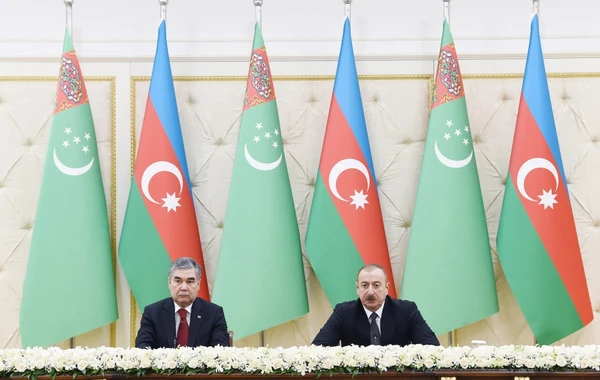 Azərbaycan və Türkmənistan prezidentləri mətbuata bəyanatlarla çıxış ediblər