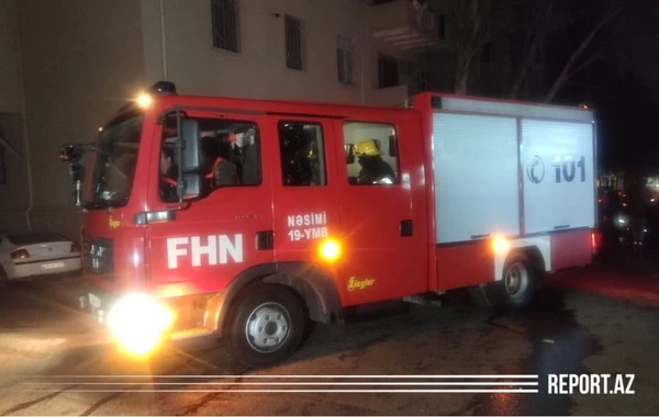 Bakıda avtomobil yandı - FOTO