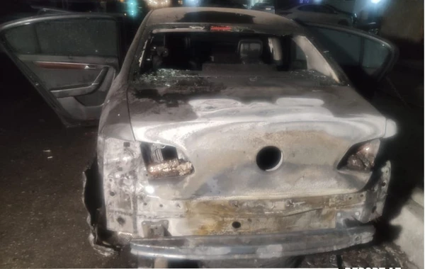 Bakıda avtomobil yandı - FOTO