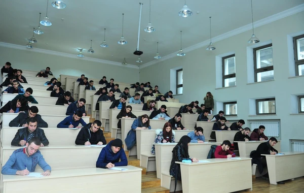 Buraxılış imtahanları təxirə salınıb, ali məktəblərə sənəd qəbulunun vaxtı dəyişdirilib
