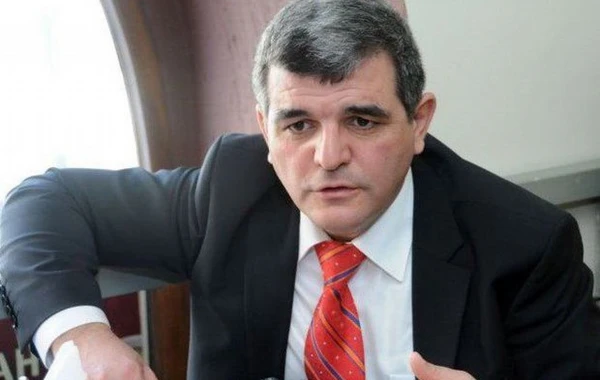 Millət vəkili: "Bayramda evinizdə oturun, televiziyada verilən mahnılara oynayın" - VİDEO