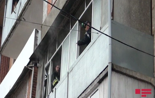 Yaşayış binasında yanğın: 20 nəfər təxliyə edildi - FOTO