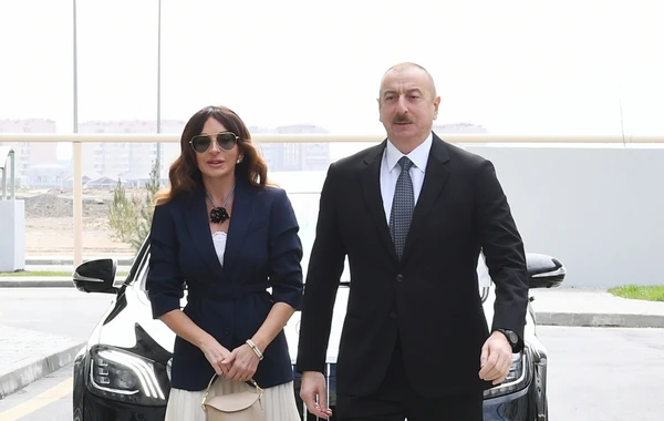 İlham Əliyev Hövsan yaşayış kompleksinin açılışında iştirak edib - FOTO - YENİLƏNİB