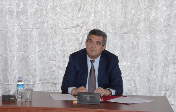 İcra başçısı koronavirusla bağlı məsuliyyətsizliyinə görə cəzalandırıldı