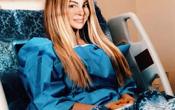 Aygün Kazımovaya nə olub? - Xəstəxana otağından foto paylaşdı