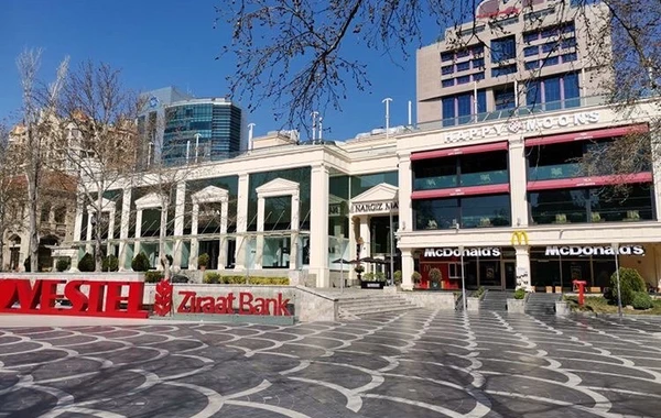 Xüsusi karantin rejimində "Torqovı"da səssizlik - FOTO