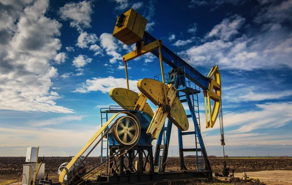 Azərbaycan nefti cüzi ucuzlaşıb