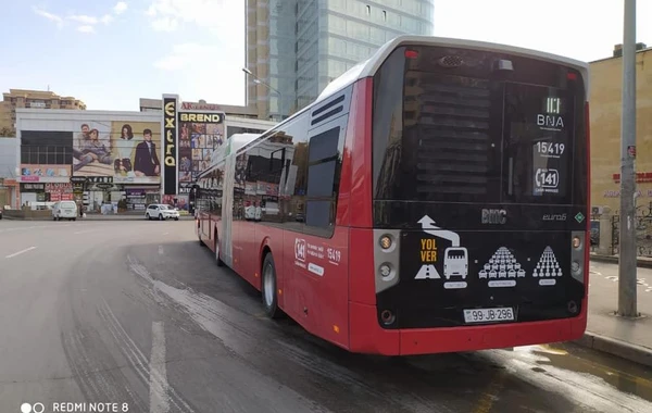 В Баку на экспресс-маршруте курсируют 18-метровые автобусы - ФОТО