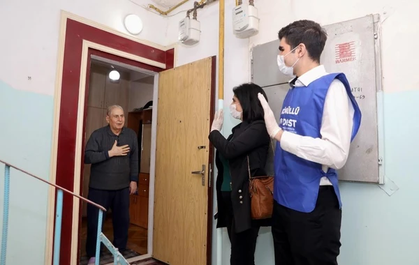 Evlərində sosial xidmətlərlə təmin olunanların sayı 12 minə çatıb - FOTO