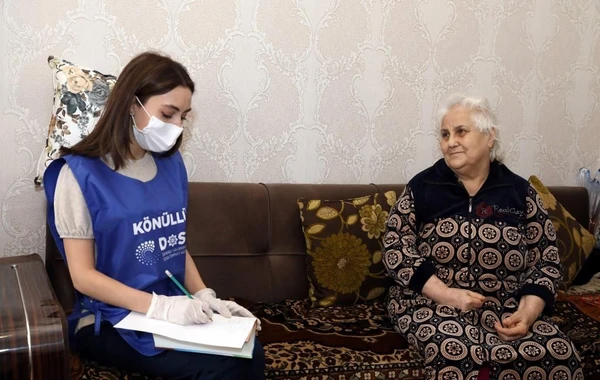 Evlərində sosial xidmətlərlə təmin olunanların sayı 12 minə çatıb - FOTO