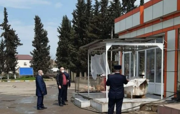 В Азербайджане высокопоставленные лица проверили соблюдение правил карантина - ФОТО