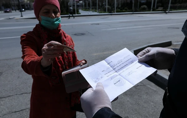 Karantin rejimi üçün saxta arayış hazırlayan jurnalistlər saxlanıldı - FOTO