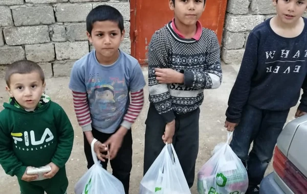 Könüllü gənclərdən ehtiyaclı ailələrə möhtəşəm dəstək – 2830 ailəyə ərzaq paylandı - FOTO