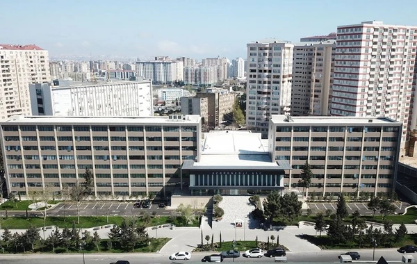 Ильхам Алиев на открытии управленческого комплекса "Азерэнержи" - ФОТО