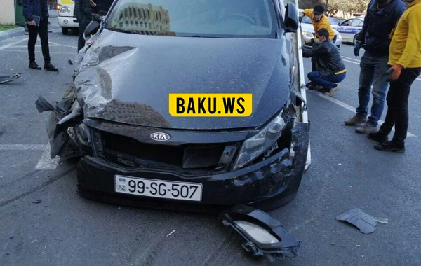 Bakıda ağır qəza: 4 avtomobil yararsız hala düşdü - VİDEO