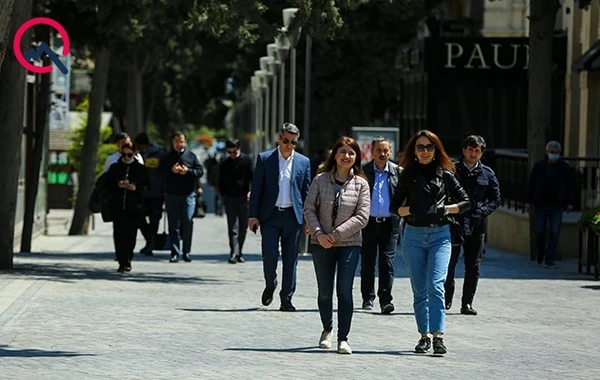 Karantin yumşalandan sonra “Tarqovıy” - FOTO