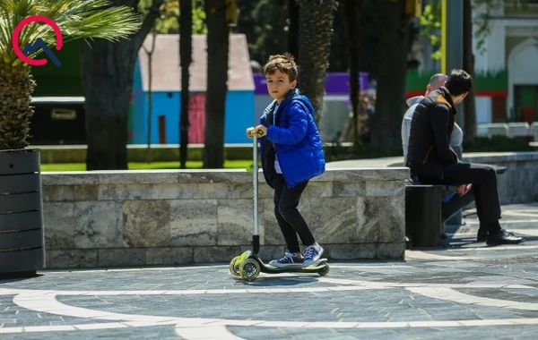 Karantin yumşalandan sonra “Tarqovıy” - FOTO