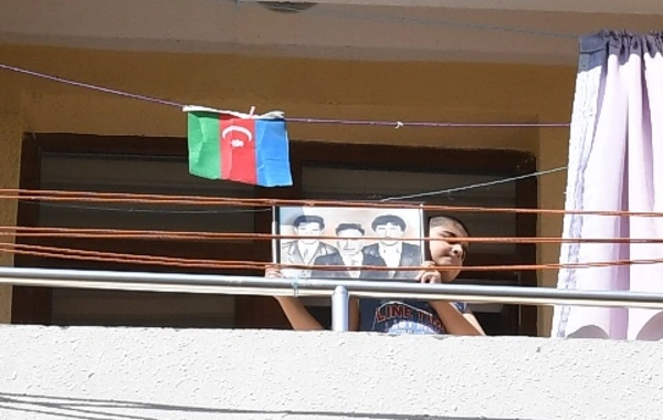 "Eyvana çıx" layihəsi çərçivəsində canlı muğam konserti keçirilib-FOTO