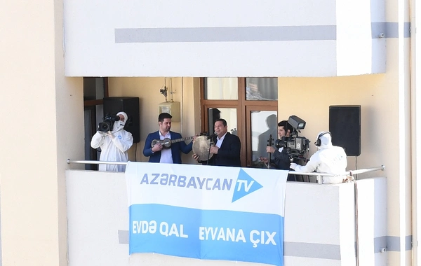 "Eyvana çıx" layihəsi çərçivəsində canlı muğam konserti keçirilib-FOTO