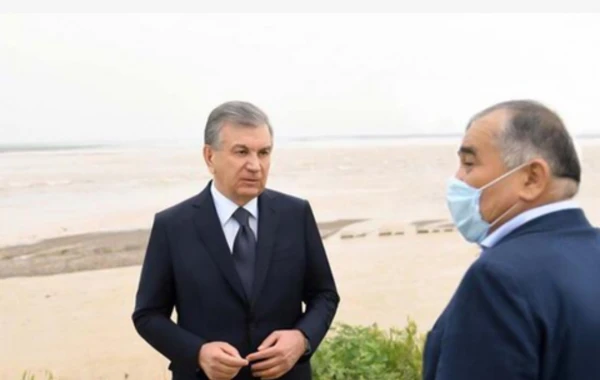 Özbəkistanda su anbarının divarı çökdü, yüzlərlə ev su altında qaldı - FOTO