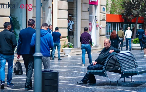 Paytaxt sakinləri karantinə belə əməl edir - FOTO