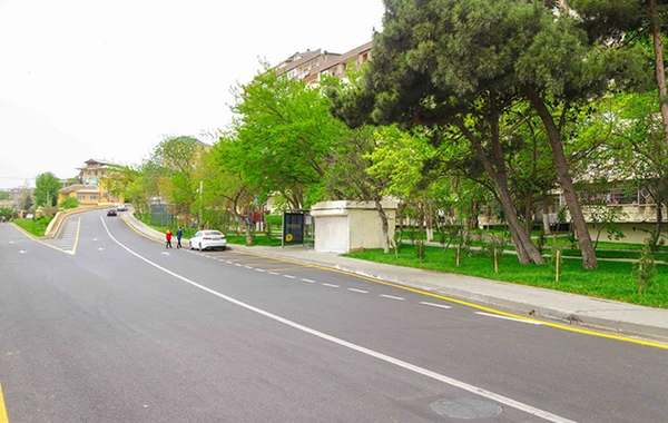 Bakıda qanunsuz çəpərlənmələr sökülüb, uşaq əyləncə meydançaları quraşdırılıb - FOTO