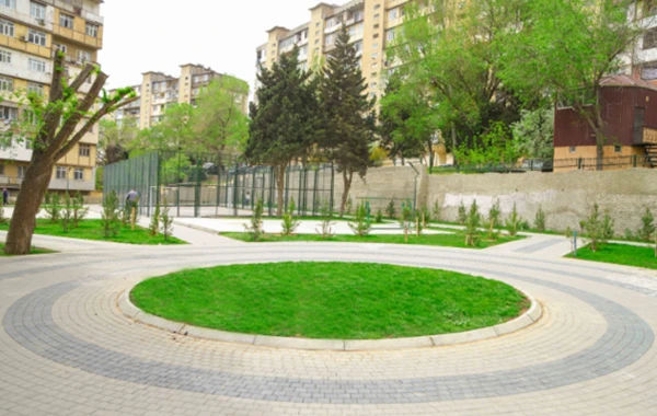 Bakıda qanunsuz çəpərlənmələr sökülüb, uşaq əyləncə meydançaları quraşdırılıb - FOTO