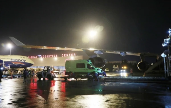 Год Нисанов прислал в Азербайджан 10 машин скорой помощи - ФОТО