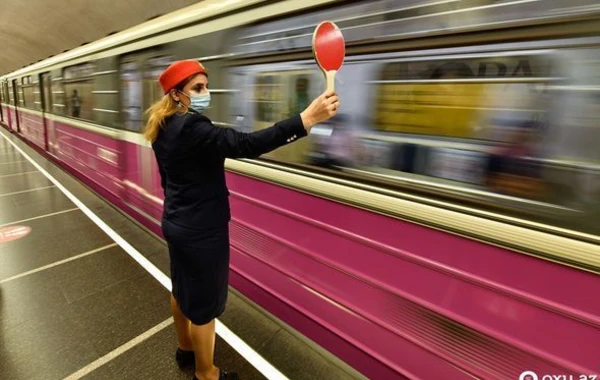 Бакинское метро возобновило работу спустя 38 дней - ФОТОРЕПОРТАЖ