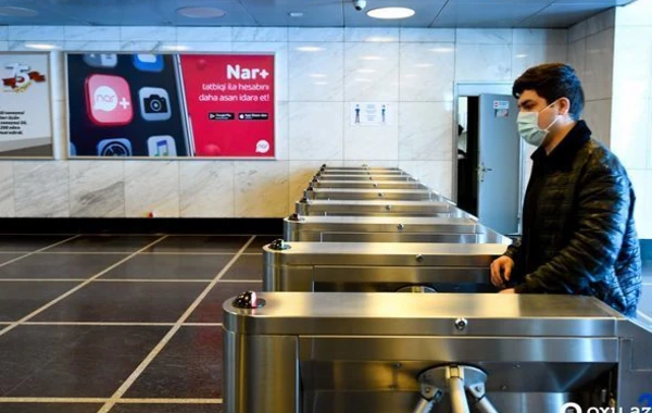 Бакинское метро возобновило работу спустя 38 дней - ФОТОРЕПОРТАЖ