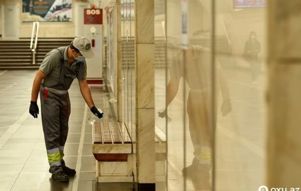 Бакинское метро возобновило работу спустя 38 дней - ФОТОРЕПОРТАЖ