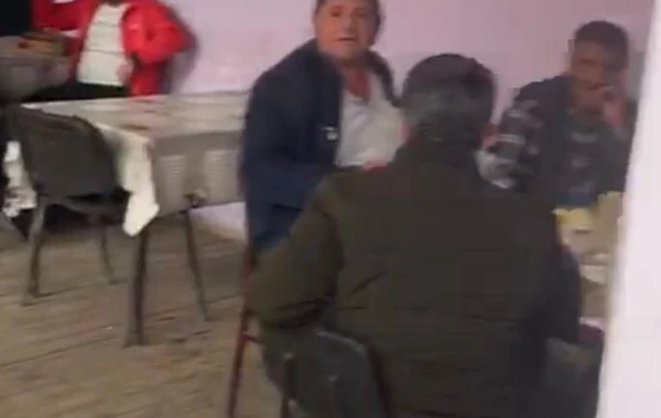 Bakıda kafeyə basqın - 17 nəfər saxlanıldı - VİDEO