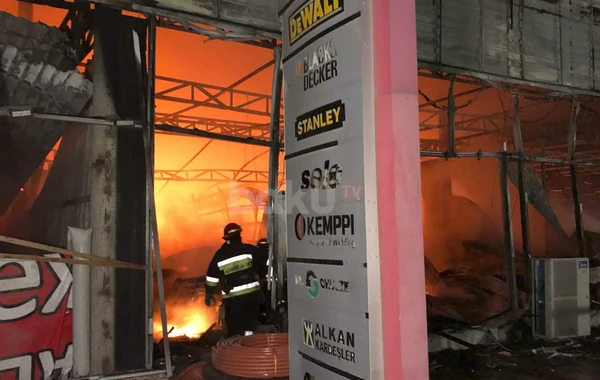 "EuroHome"dakı yanğın söndürüldü - VİDEO/FOTO (YENİLƏNİB)