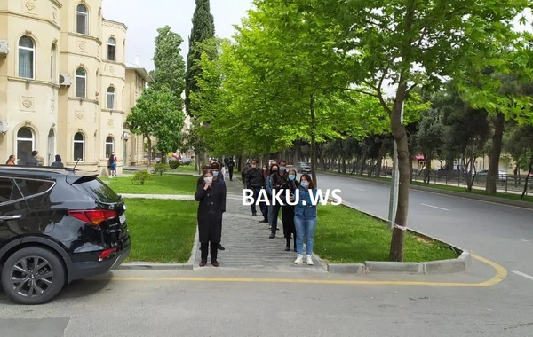 BAKU.WS qayda pozuntusundan yazdı, polis hərəkətə keçdi - FOTO