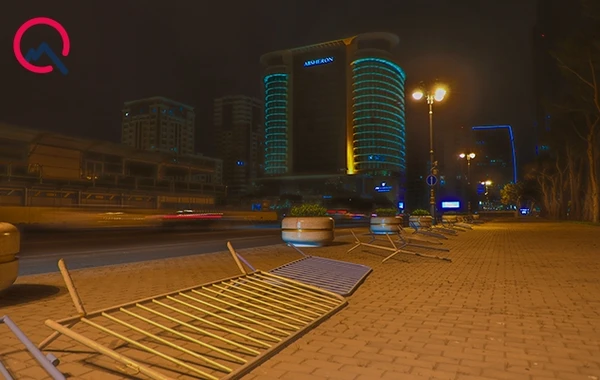 Bulvarda və parklarda dəmir məhəccərlər belə söküldü - FOTO