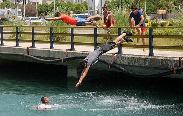 Türkiyədə temperatur 46 dərəcəyə yüksəldi - FOTO