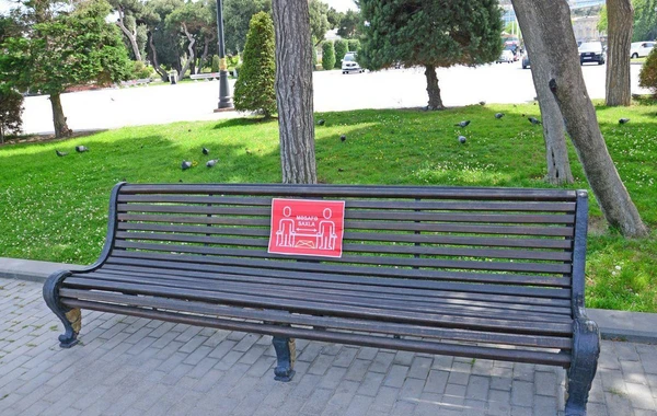 Бакинский бульвар после смягчения карантина - ФОТО
