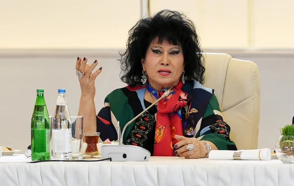 Xalq artisti Zeynəb Xanlarovanın ölüm xəbəri yayılıb